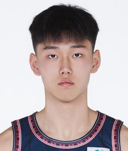 李奕臻