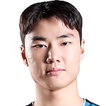 李周英